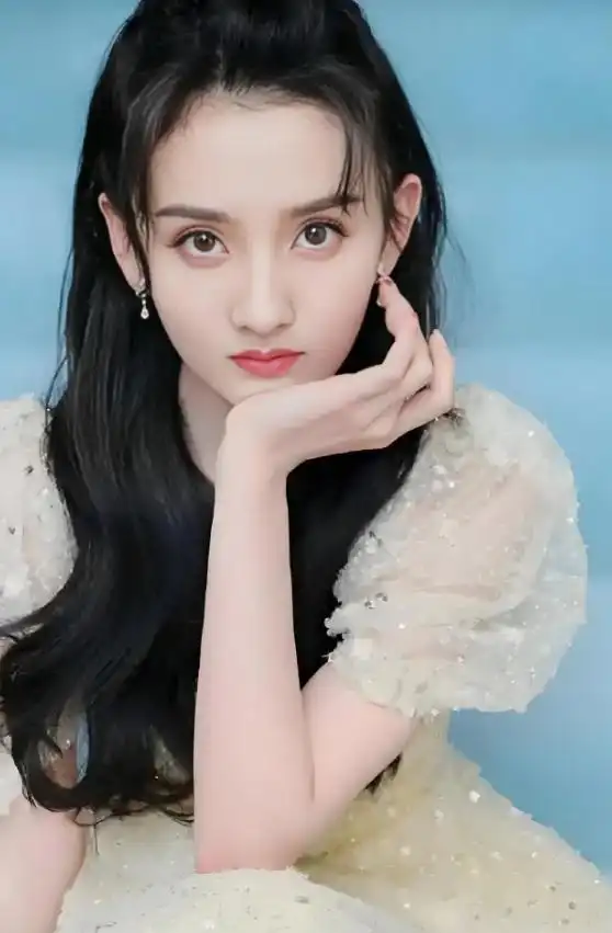 娱乐圈复出的明星_张嘉倪复出事件_年底黑料明星扎堆复出,