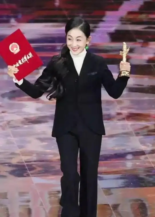 坚持不整容的女星_有什么没有黑料的明星吗,_不参与炒作的女星